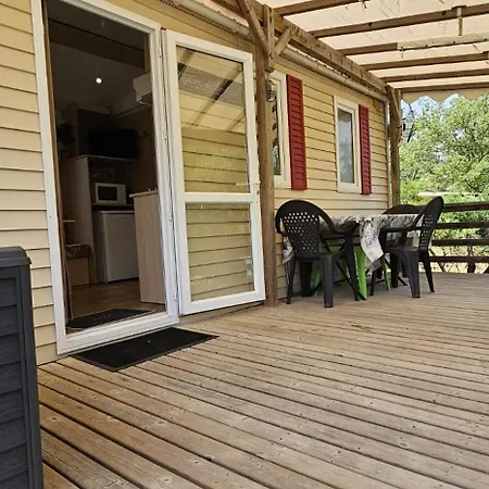 Kemp Mobil-home Poney 3 Etoiles